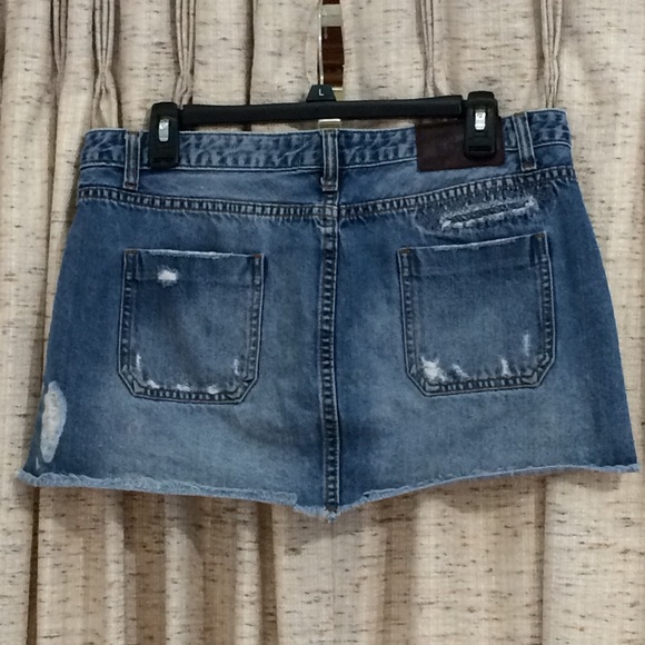 ONE X One Teaspoon Le Cat Distressed Denim Mini Skirt - Picture 8 of 11